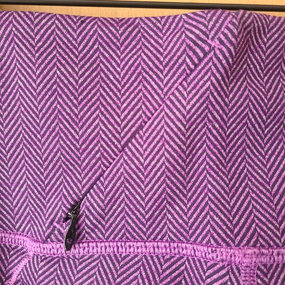 Lululemon Rebel Runner Crop Giant Herringbone Black Grape Purple Leggings Size 4 - Picture 8 of 13
